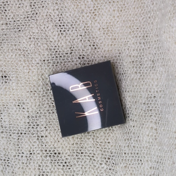 KAB Eyeshadow Quad in Plum Fairy - Picture 2 of 11